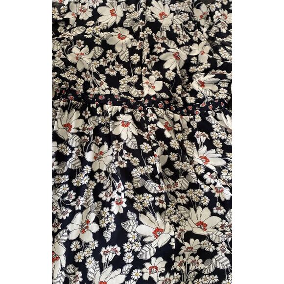 Lane Bryant Women's 24 Tiered Maxi Dress Blue White Floral Flutter Sleeve V-neck - Picture 3 of 7